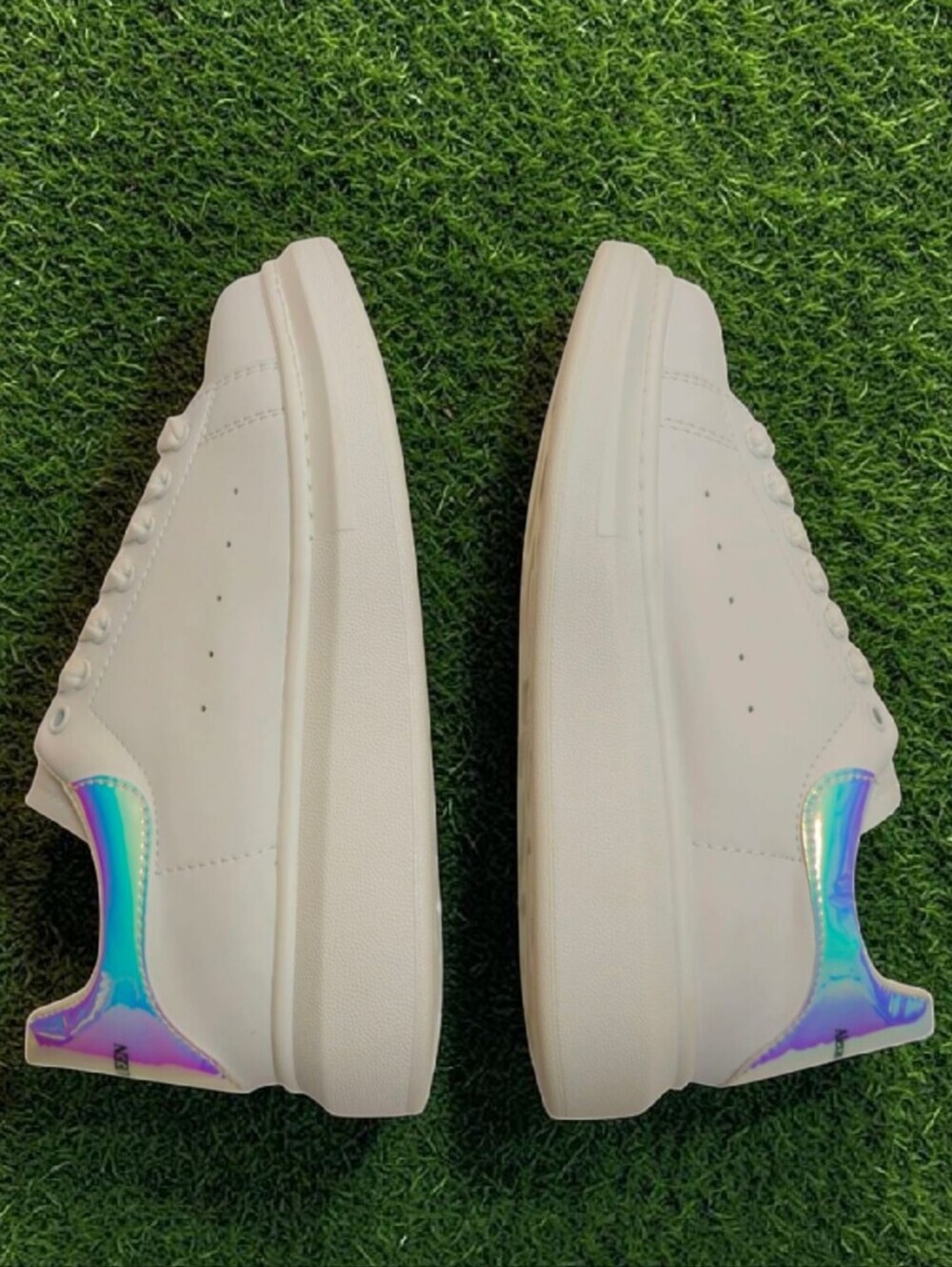 Alexander McQueen Oversized Iridescent White Size 8 No Box